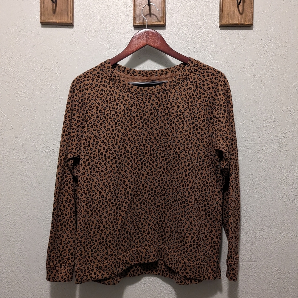 Lou & Grey Leopard print sweatshirt